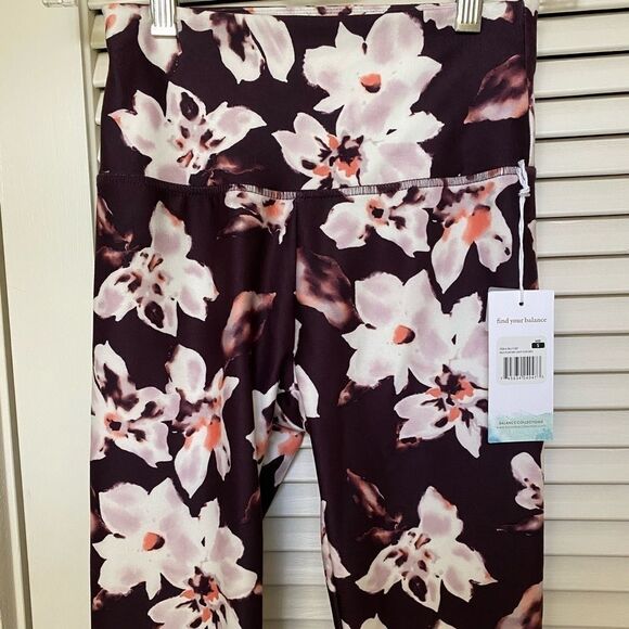 Balance Collection floral High Waist ankle legging - Picture 4 of 8